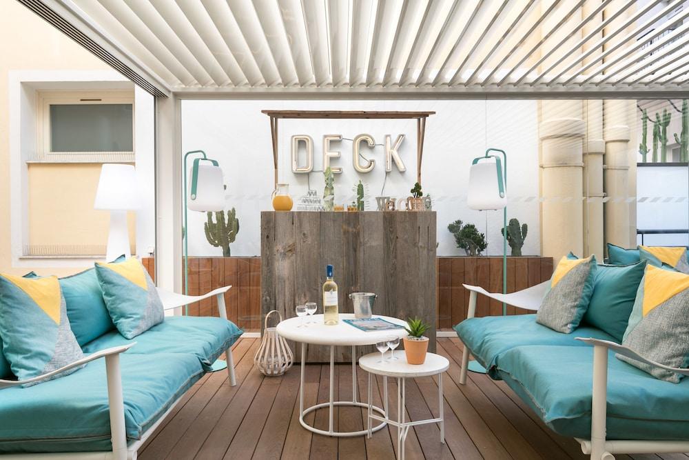 The Deck Hotel By Happyculture Nisa Exterior foto